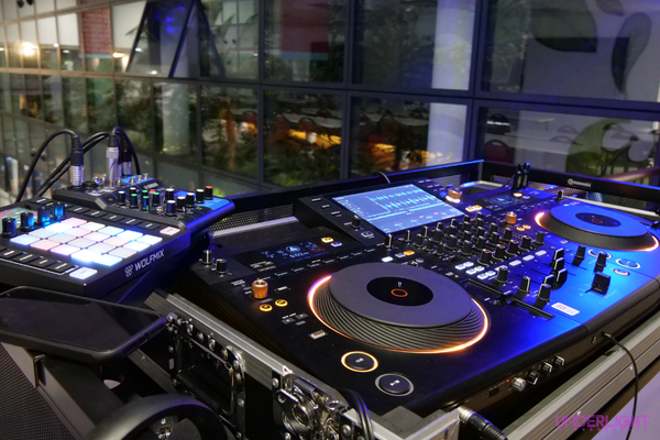 Matériel DJ professionnel salon